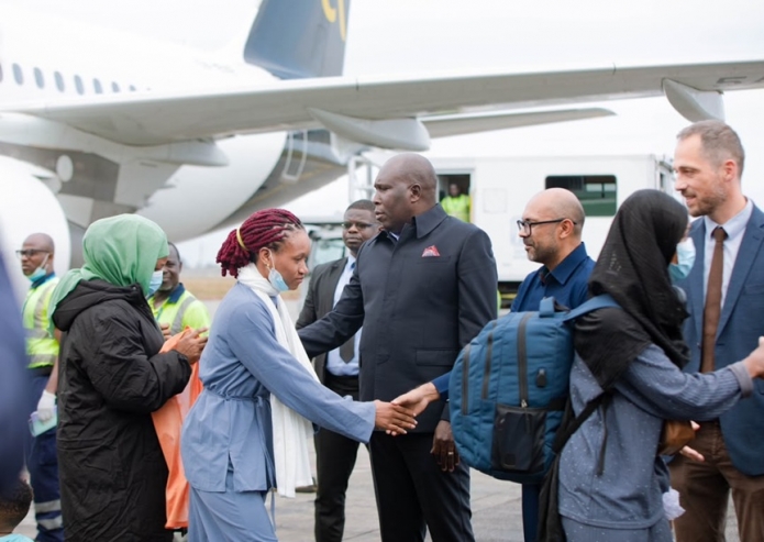 Retour de migration : le ministre délégué, Adama Dosso, accuei...